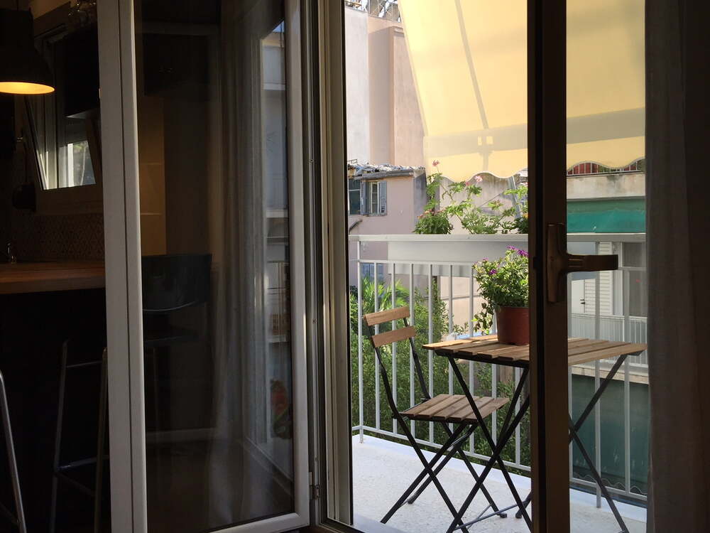 Find-Properties-in-Greece